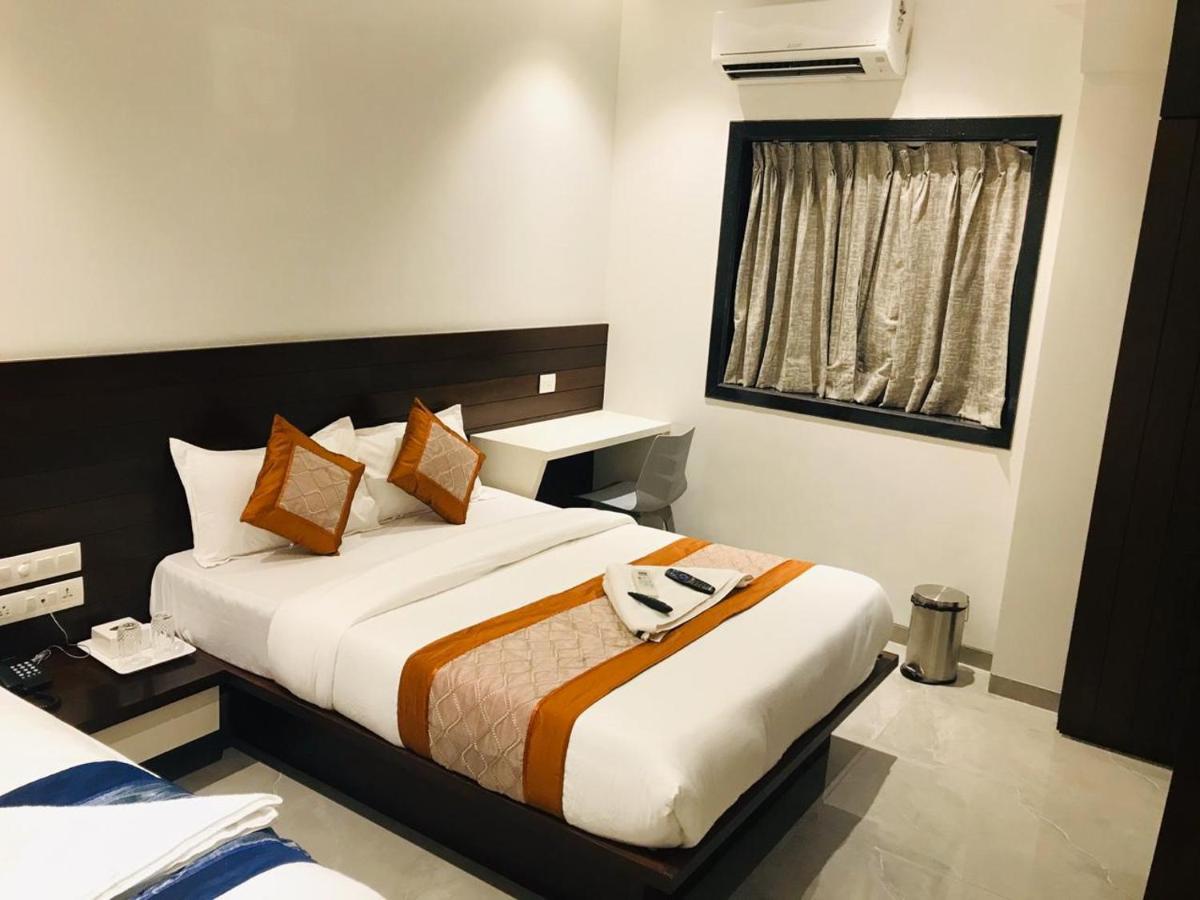 Hotel Flora Suites - Fort Mumbai Exterior foto